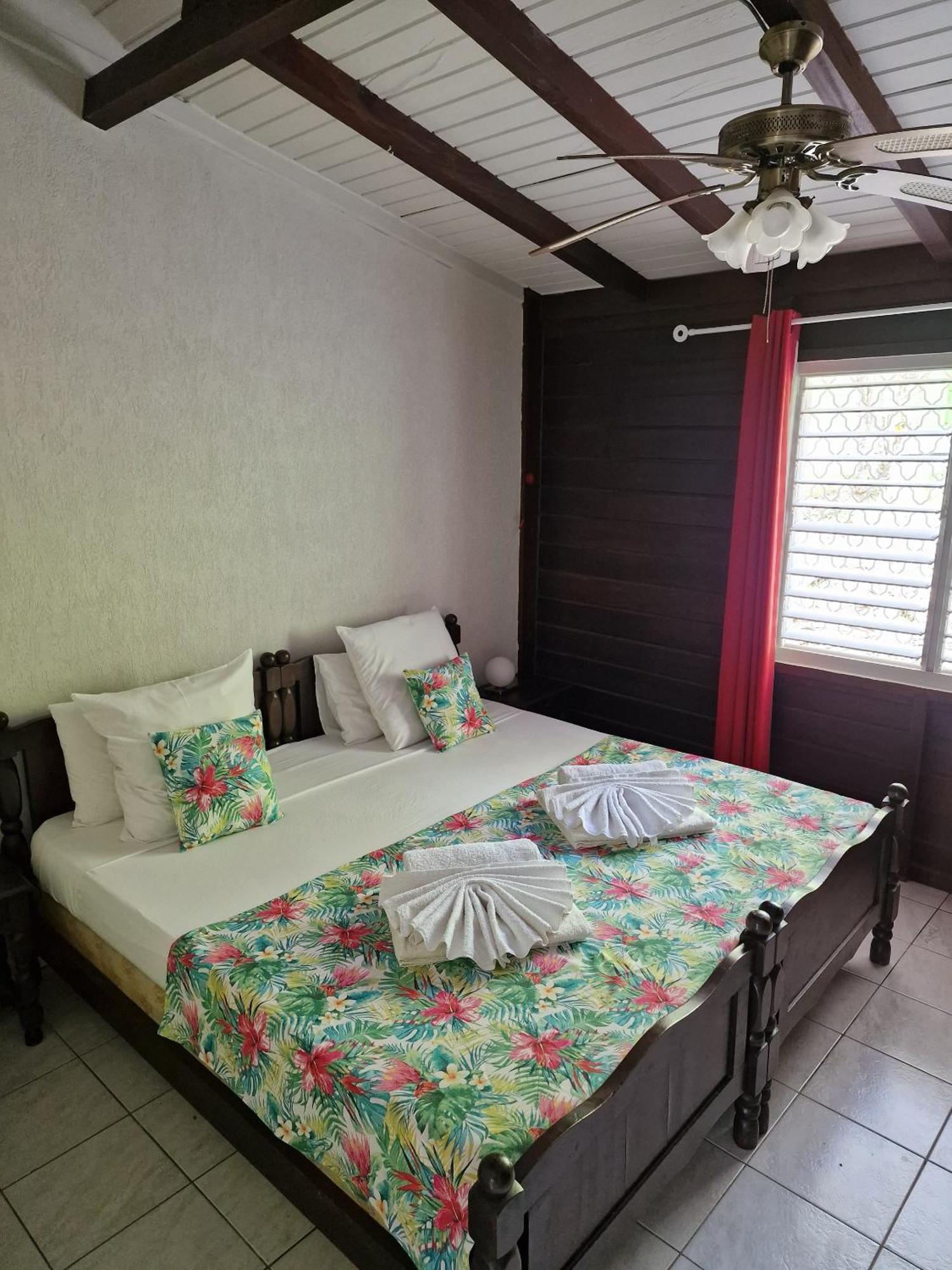 La Colline Verte Deshaies Room photo